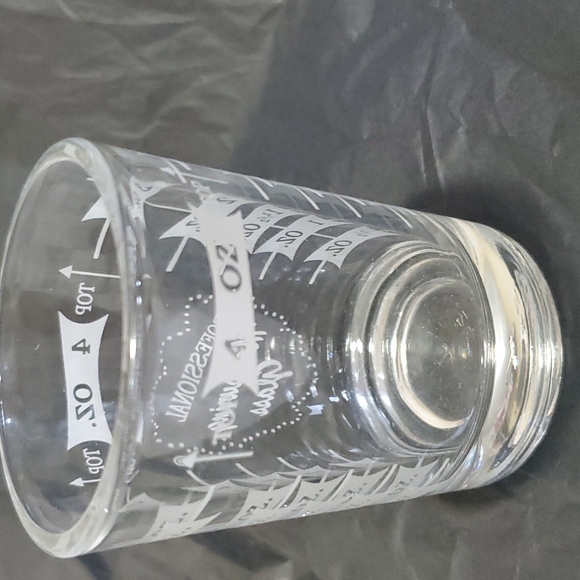 Measuring Shot Glass 4 oz - Picture 3 of 8